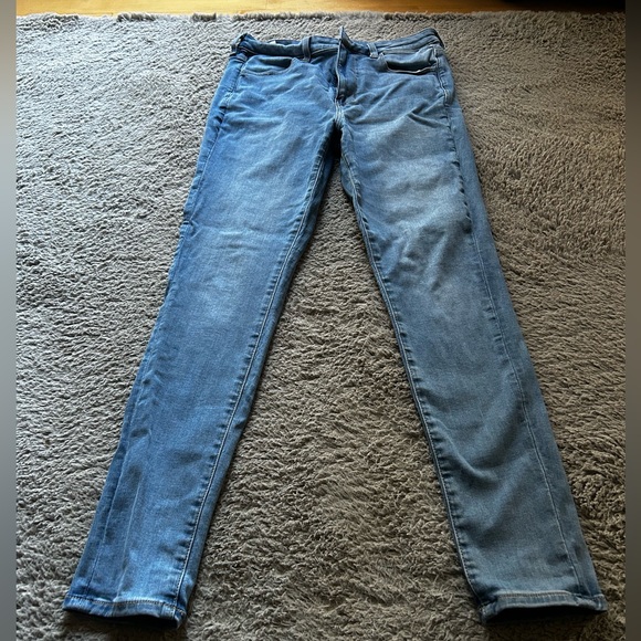American Eagle Outfitters Denim - Super Hi-Rise Jeggings